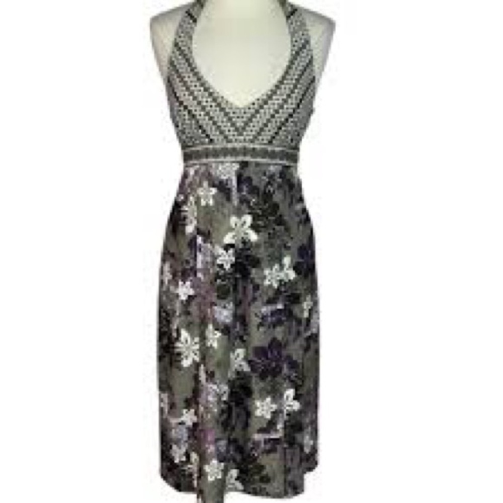 Athleta Pack Anywhere Dress in Gray and Purple Floral